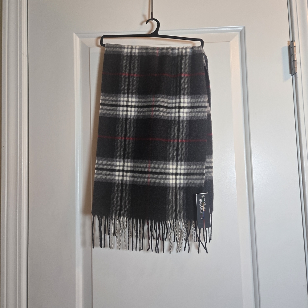 NWT - V. FRAAS Black, Gray, and Red Plaid Scarf